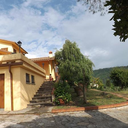 Rifugio Al Sole Villa Реджело Екстериор снимка