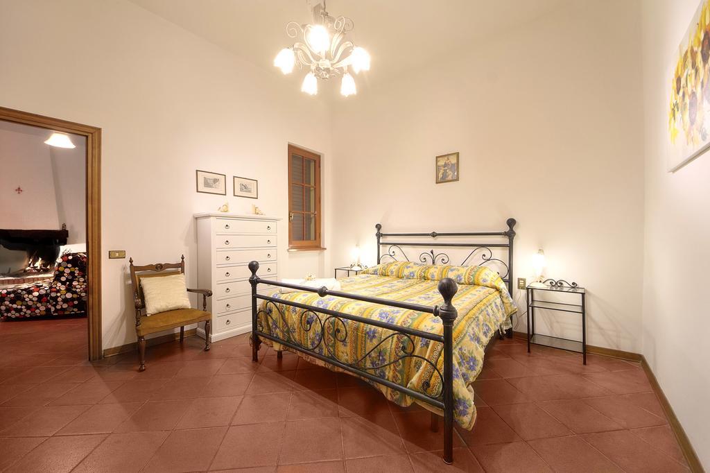 Rifugio Al Sole Villa Реджело Стая снимка