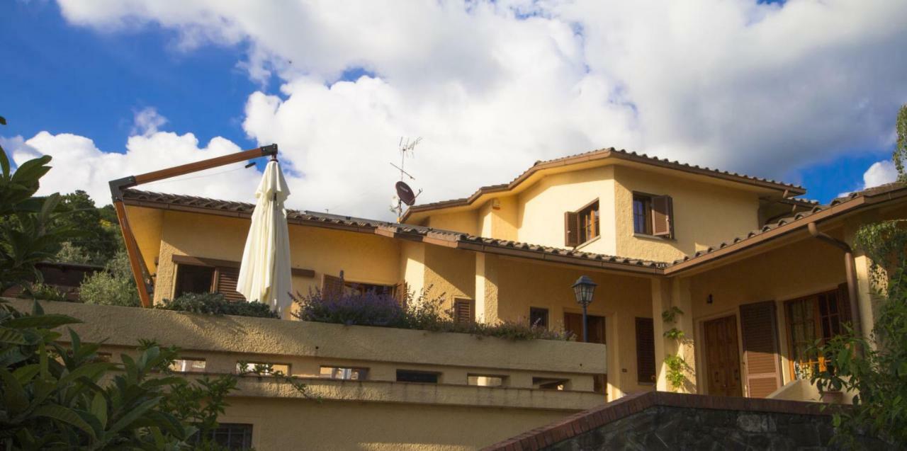 Rifugio Al Sole Villa Реджело Екстериор снимка